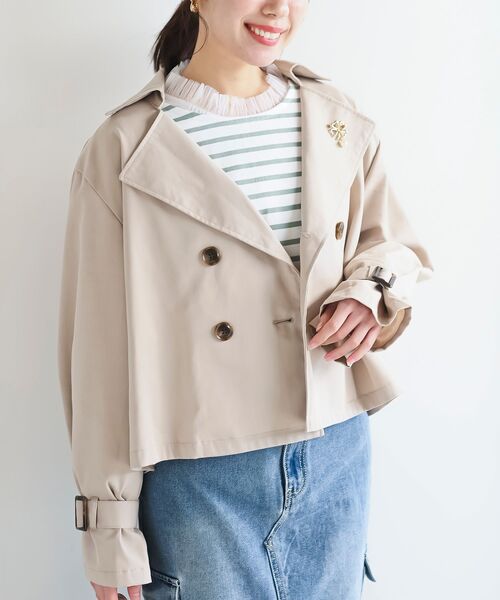 rps（アールピーエス）の「ＢＡＣＫプリーツショートトレンチコート（トレンチコート・レディース・ミント/ベージュ/アイボリー・フリー）」の14枚目の写真