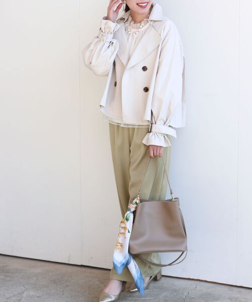 rps（アールピーエス）の「ＢＡＣＫプリーツショートトレンチコート（トレンチコート・レディース・ミント/ベージュ/アイボリー・フリー）」の8枚目の写真