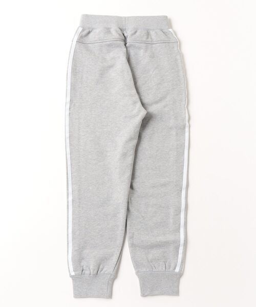 adidas(アディダス)の「エッセンシャルズ プラス スリーストライプス フレンチテリー テーパードパンツ / アディダス adidas(スウェットパンツ・レディース・グレー/ブラック/ベージュ・XX-LARGE/LARGE/MEDIUM/SMALL/X-LARGE/X-SMALL)」の16枚目の写真