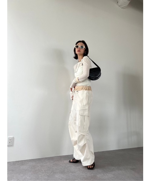 HANNE(アン)の「Wウエストカーゴパンツ(カーゴパンツ・レディース・ブラック/アイボリー・FREE)」の22枚目の写真