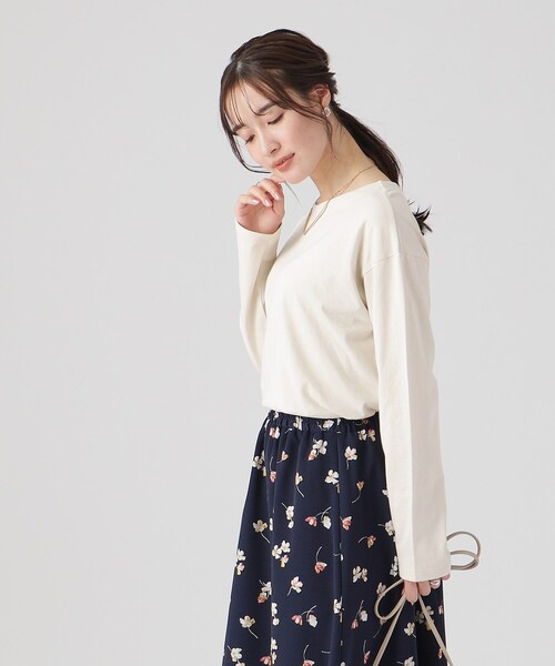 DRESKIP(ドレスキップ)の「◆コットンゆったり 長袖Tシャツ(Tシャツ/カットソー・レディース・ナチュラル/ブラック/オフホワイト/ベージュ系その他5/ホワイト系5/ブルー系2・02/03/04)」の16枚目の写真