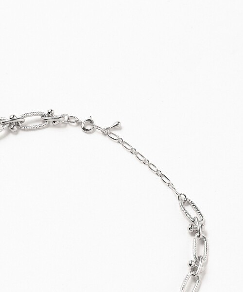 Ray BEAMS（レイビームス）の「Ray BEAMS / チェーン 5ストーン チョーカー（チョーカー・レディース・シルバー・ONE SIZE）」の4枚目の写真