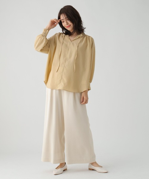 Elura（エルーラ）の「アイロンいらずセミシアブラウス/105292/セミシアー/透け（シャツ/ブラウス・レディース・ホワイト/チャコールグレー/ライトイエロー/ライトブルー・SMALL/MEDIUM/LARGE）」の9枚目の写真