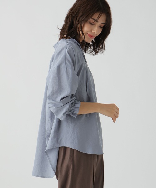 Elura（エルーラ）の「アイロンいらずセミシアブラウス/105292/セミシアー/透け（シャツ/ブラウス・レディース・ホワイト/チャコールグレー/ライトイエロー/ライトブルー・SMALL/MEDIUM/LARGE）」の17枚目の写真