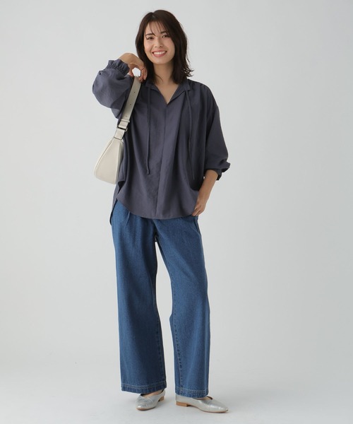 Elura（エルーラ）の「アイロンいらずセミシアブラウス/105292/セミシアー/透け（シャツ/ブラウス・レディース・ホワイト/チャコールグレー/ライトイエロー/ライトブルー・SMALL/MEDIUM/LARGE）」の19枚目の写真