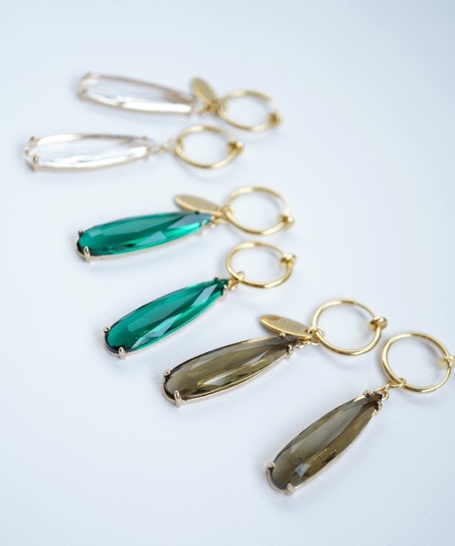 CERCA（チェルカ）の「MILIA/glass drops フープイヤリング 【金属アレルギー対応】（イヤリング・レディース・クリア/グリーン/カーキブラウン・FREE）」の8枚目の写真