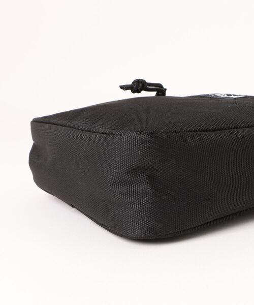 NEW ERA(ニューエラ)の「【NEW ERA/ニューエラ】スクエア ショルダーポーチ 1.5L(ショルダーバッグ・メンズ・ブラック系その他/ブロンズ/その他1/ローズ/レッド/ストーン/オリーブ/グレー系その他/ブルー系その他・FREE)」の19枚目の写真