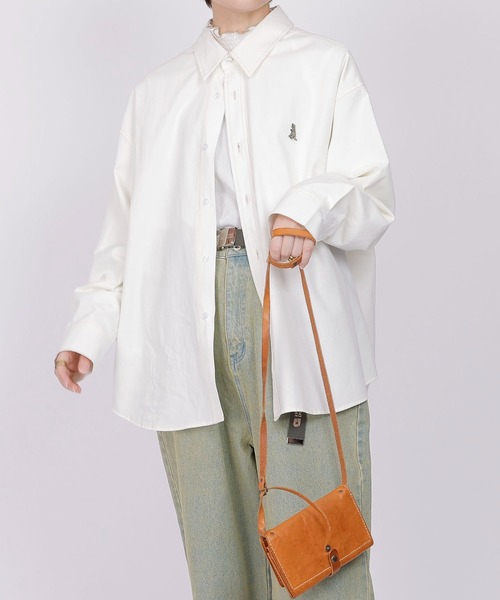 DOUBLE NAME(ダブルネーム)の「ミニ恐竜ワッペンオックスシャツ/ユニセックス(シャツ/ブラウス・レディース・ベージュ/オフホワイト/ブルー・FREE)」の12枚目の写真