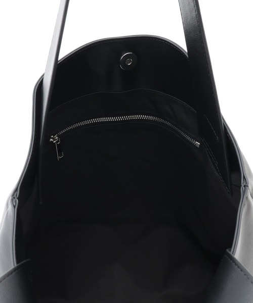 ADAM ET ROPE'（アダムエロペ）の「【サステナブル】スプリットレザートートバッグ（トートバッグ・レディース・ゴールド/ブラック・FREE）」の12枚目の写真