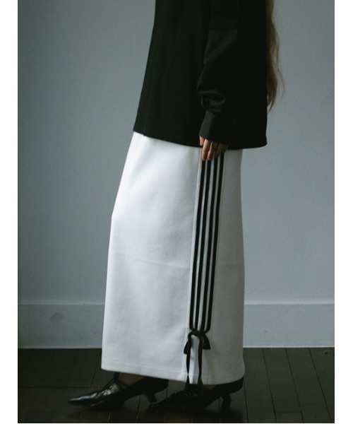 AMAIL（アマイル）の「Line ribbon jersey skirt（スカート・レディース・ブラック/ホワイト・FREE）」の4枚目の写真