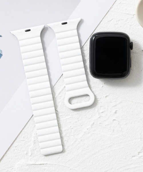 emonique(エモニーク)の「シリコン製 Apple Watch バンド スマートウォッチバンド【38/40/41/42/44/45/49mm対応】(デジタル腕時計・メンズ・ライトブルー/ベージュ/ホワイト×ブラック/ブラック×レッド/ブラック系その他/ブラック/ピンク/ネイビー/グリーン・42/38)」の18枚目の写真