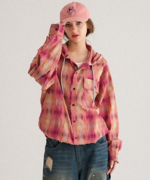 WISH FOR EVER（ウィッシュフォーエバー）の「DRAWCODE CHECK SHIRT HOODIE/ドローコードチェックシャツフーディ（シャツ/ブラウス・メンズ・ネイビー/ピンク/レッド・MEDIUM/LARGE）」の2枚目の写真