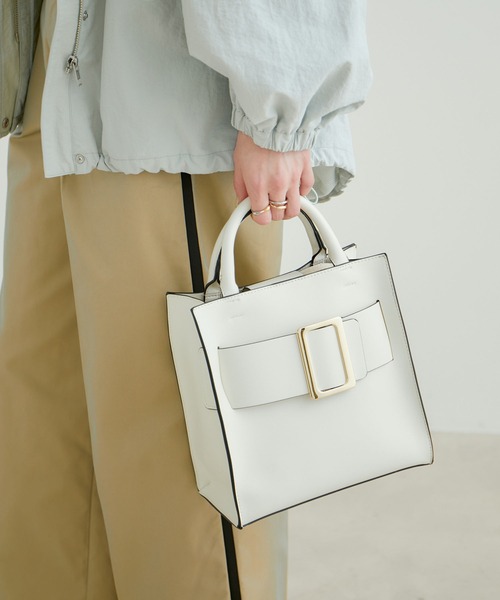 VIS(ビス)の「ビッグバックル2WAYバッグ(ハンドバッグ・レディース・ブラック/オフホワイト/ベージュ系その他2・FREE)」の2枚目の写真