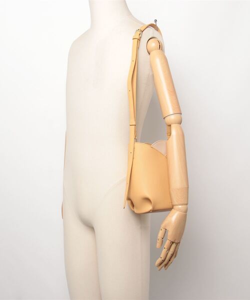 Legato Largo(レガートラルゴ)の「Legato Largo / チューリップモチーフ ミニショルダー / LG-F3093(ショルダーバッグ・レディース・ブラック/グリーン系その他/イエロー/レッド/ブルー/オレンジ系その他/ピンク系その他/アイボリー・ONESIZE)」の22枚目の写真