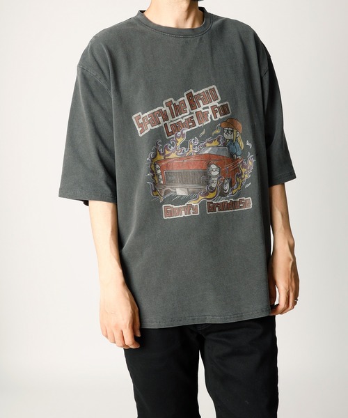 INASTUDIOS ZOO（イーナストゥディオスズー）の「「INASTUDIOS SELECT」プリントTシャツ（Tシャツ/カットソー・メンズ・ブラウン系その他/ブラック系その他2/ブラウン系その他5/ブラウン系その他7/ブラウン系その他2/ブラック系その他3/ブラック系その他5/ブラック系その他7/ブラウン系その他3/ブラック系その他/ブラック/ホワイト×ブラック/ブラウン系/ブラウン系1/ブラウン系その他4/ブラウン系その他6/ブラック系2/ブラウン系3/ブラック系4/ブラック系1/ブラック系3/ブラウン系4/ブラック系その他4/ブラック系その他6/ブラック系/モカ/ブラウン系2・LARGE/X-LARGE/MEDIUM）」の4枚目の写真