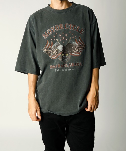 INASTUDIOS ZOO（イーナストゥディオスズー）の「「INASTUDIOS SELECT」プリントTシャツ（Tシャツ/カットソー・メンズ・ブラウン系その他/ブラック系その他2/ブラウン系その他5/ブラウン系その他7/ブラウン系その他2/ブラック系その他3/ブラック系その他5/ブラック系その他7/ブラウン系その他3/ブラック系その他/ブラック/ホワイト×ブラック/ブラウン系/ブラウン系1/ブラウン系その他4/ブラウン系その他6/ブラック系2/ブラウン系3/ブラック系4/ブラック系1/ブラック系3/ブラウン系4/ブラック系その他4/ブラック系その他6/ブラック系/モカ/ブラウン系2・LARGE/X-LARGE/MEDIUM）」の9枚目の写真