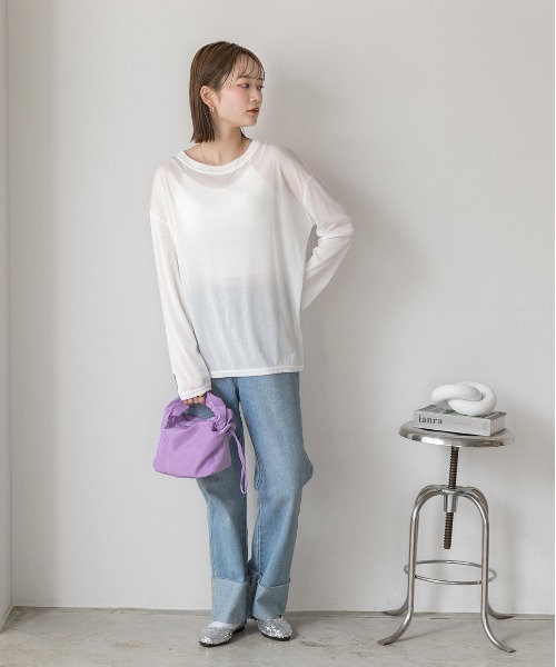 ad thie(アドティエ)の「オーバーサイズ カラーシアーカットソー(Tシャツ/カットソー・レディース・ブラック/パープル/グリーン/イエロー/ブルー/オフホワイト・FREE)」の8枚目の写真