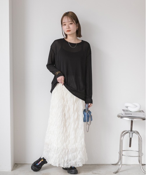 ad thie(アドティエ)の「オーバーサイズ カラーシアーカットソー(Tシャツ/カットソー・レディース・ブラック/パープル/グリーン/イエロー/ブルー/オフホワイト・FREE)」の13枚目の写真