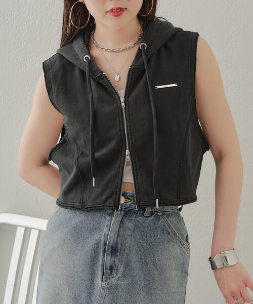 tシャツ フード付きノースリZIPパーカー レディース Chico（チコ）の「【セットアップ対応】フード付ノースリZIP
