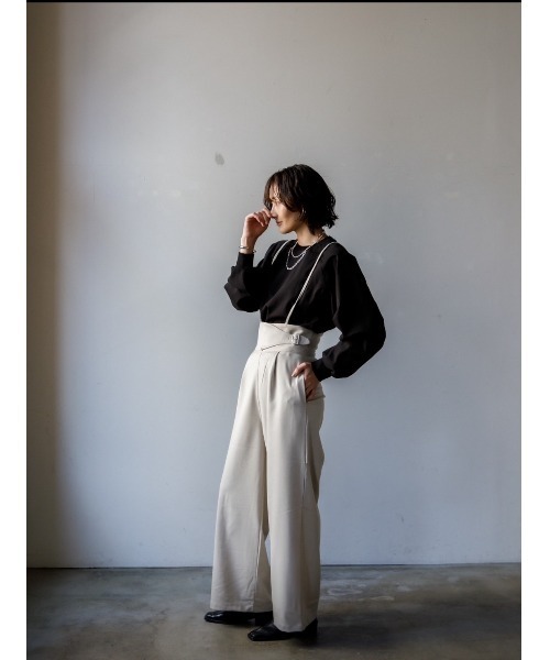 AGAWD（アガウド）の「【先行予約】AGAWD  サイドベルトパンツ　★（サロペット/オーバーオール・レディース・ブラック/グレー/ベージュ・FREE）」の11枚目の写真