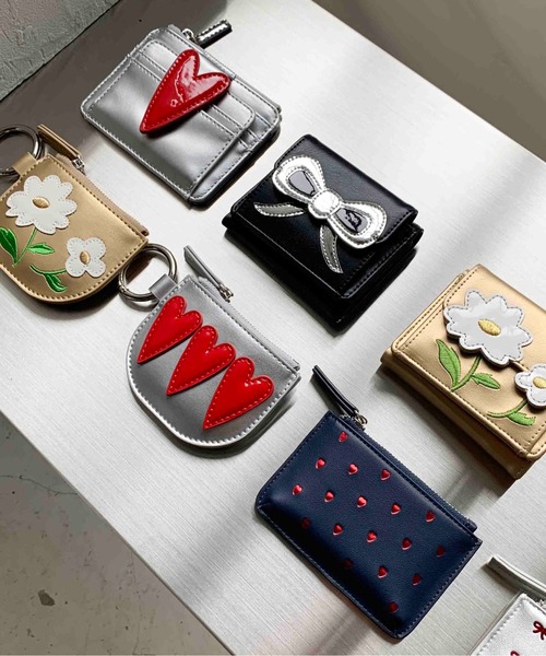 Casselini(キャセリーニ)の「Casselini(キャセリーニ)フォイルプリントカードケース(カードケース・レディース・ネイビー/ブラック/シルバー/アニマル・FREE)」の15枚目の写真