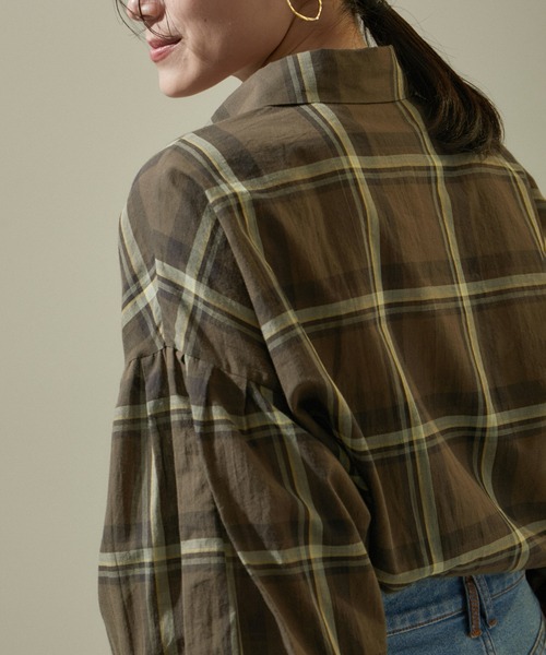 SALON adam et rope'（サロン アダム エ ロペ）の「【WEB限定カラー】コットンワッシャーローンボリュームスリーブブラウス　無地/チェック（シャツ/ブラウス・レディース・ホワイト/ブラウン系その他2/ブルー系その他4/ブラック・FREE）」の7枚目の写真