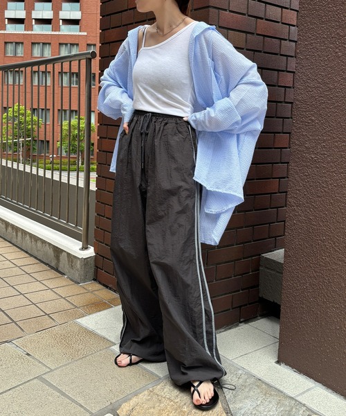 ISOOK(アイスー)の「【ISOOK / アイスー】アシンメトリーデザインタンクトップ / アシメタンクトップ リボン ワンショル キャミソール ZOZOTOWN限定(タンクトップ・レディース・ブラック/カーキ/ホワイト・FREE)」の20枚目の写真