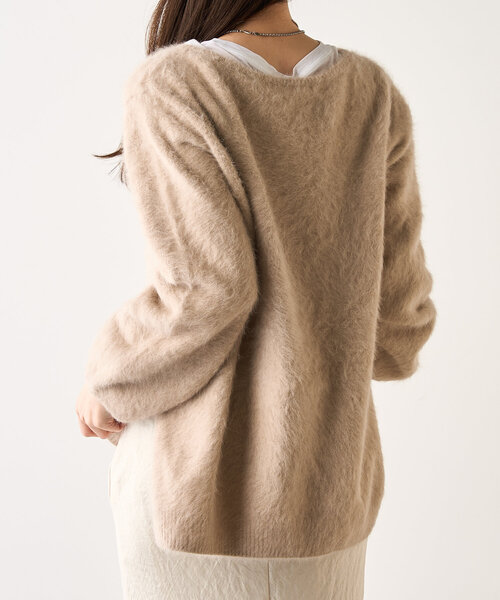 新品✨シーナリー　ファーカシミヤキーネックニット　ベージュ　定価約2.6万 新品✨シーナリー ファーカシミヤキーネックニット ベージュ 定価約2.6万