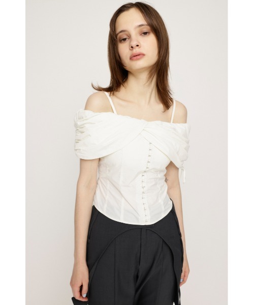 SLY（スライ）の「FRONT HOOK 2WAY SHOULDER BL フロント ホック 2ウェイ ショルダー ブラウス（シャツ/ブラウス・レディース・オフホワイト/ライトブラック・FREE）」の16枚目の写真