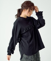 「WHYTO./ホワイト」カーブフリルTシャツ