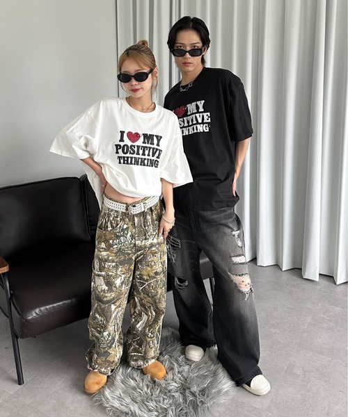 sedacle(セダクル)の「ILOVEチャームT(Tシャツ/カットソー・メンズ・ブラック/オフホワイト/ブルー・SMALL/MEDIUM/LARGE)」の12枚目の写真