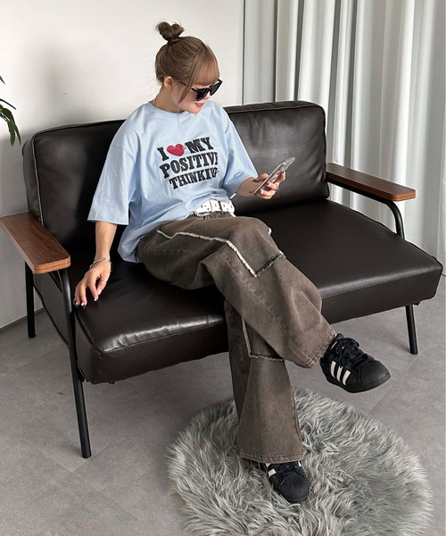 sedacle(セダクル)の「ILOVEチャームT(Tシャツ/カットソー・メンズ・ブラック/オフホワイト/ブルー・SMALL/MEDIUM/LARGE)」の21枚目の写真