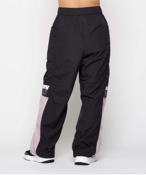 ROXY(ロキシー)の「BEAT THE HEAT PANTS/ロキシーロゴナイロンワイドパンツ(その他パンツ・レディース・ブルー/ブラック・LARGE/MEDIUM/SMALL)」の5枚目の写真