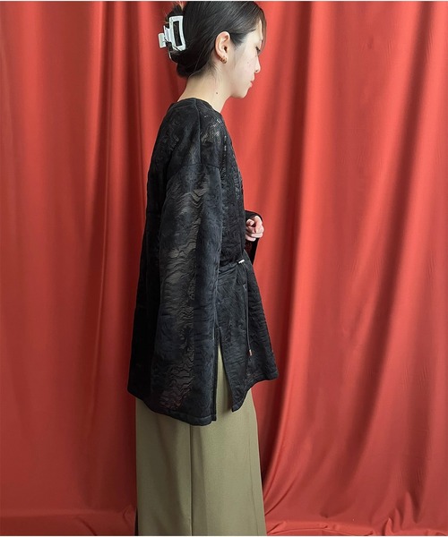 LHELBIE(レルビエ)の「シアーペイズリーチュニックプルオーバー(その他トップス・レディース・アイボリー/ブラック/オフホワイト・M)」の6枚目の写真
