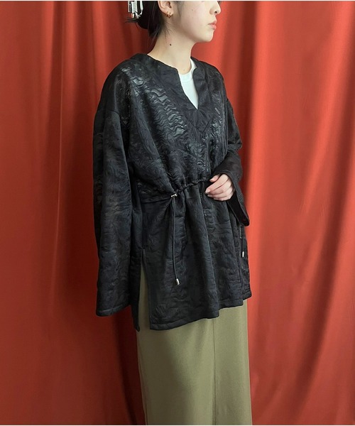 LHELBIE(レルビエ)の「シアーペイズリーチュニックプルオーバー(その他トップス・レディース・アイボリー/ブラック/オフホワイト・M)」の5枚目の写真