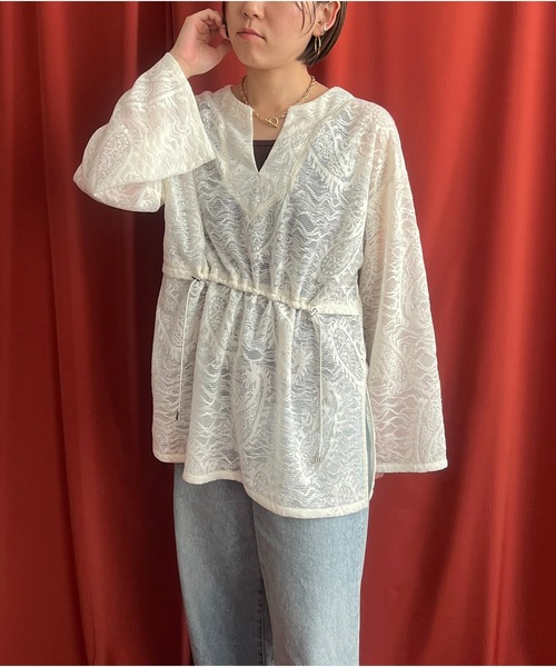 LHELBIE(レルビエ)の「シアーペイズリーチュニックプルオーバー(その他トップス・レディース・アイボリー/ブラック/オフホワイト・M)」の8枚目の写真