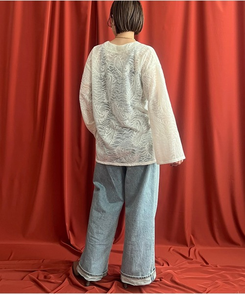 LHELBIE(レルビエ)の「シアーペイズリーチュニックプルオーバー(その他トップス・レディース・アイボリー/ブラック/オフホワイト・M)」の10枚目の写真