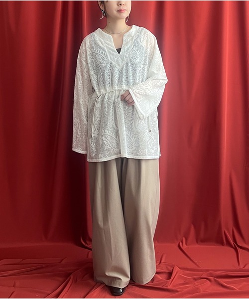 LHELBIE(レルビエ)の「シアーペイズリーチュニックプルオーバー(その他トップス・レディース・アイボリー/ブラック/オフホワイト・M)」の21枚目の写真
