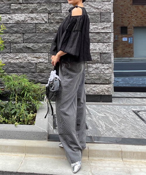 ketty cherie（ケティシェリー）の「ボリュームスリーブ肩開きブラウス≪洗濯機で洗える≫（シャツ/ブラウス・レディース・ブラック/オフホワイト・M）」の21枚目の写真