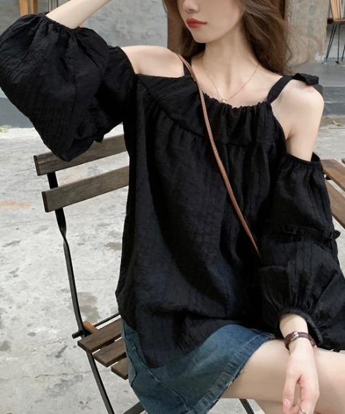 ketty cherie（ケティシェリー）の「ボリュームスリーブ肩開きブラウス≪洗濯機で洗える≫（シャツ/ブラウス・レディース・ブラック/オフホワイト・M）」の6枚目の写真