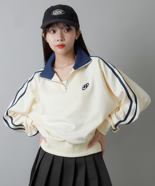 SPINNS（スピンズ）の「ワンポイント刺繍 ハーフジップジャージトップス（ジャージ・レディース・ホワイト系その他/ブラウン系その他/ブラック×ホワイト/パープル系その他/ネイビー系・ONESIZE）」の10枚目の写真