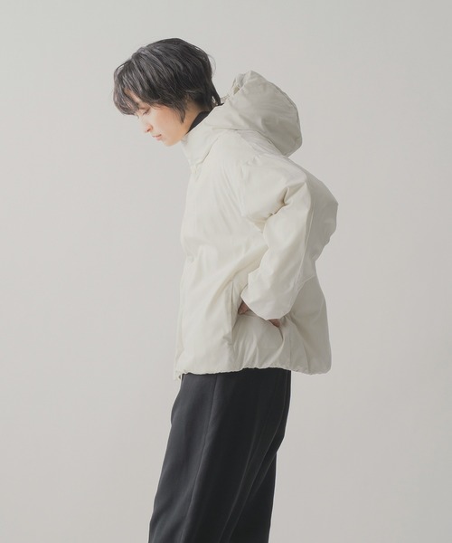 miffew（ミフュー）の「「miffew/ミフュー」HIDDEN SNAP HOODED DOWN JACKET（ダウンジャケット/コート・メンズ・オフホワイト/ブルーグレー/ブラック/ブラウン/グレイッシュベージュ/ベージュ・2/1/3/4）」の7枚目の写真