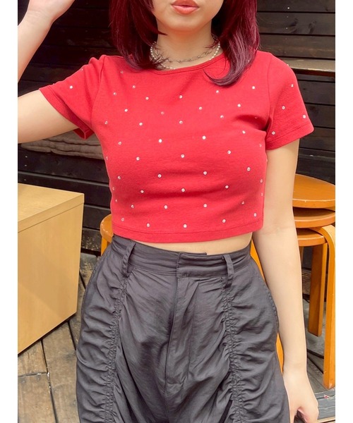 EVRIS（エヴリス）の「ラインストーンコンパクトTシャツ（Tシャツ/カットソー・レディース・ホワイト/ボルドー/ネイビー/ブラック・FREE）」の6枚目の写真