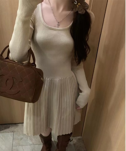 gossip!ロサンゼルス(ゴシップロサンゼルス)の「ミニ丈ニットワンピース(ワンピース・レディース・ブラウン/ベージュ/ブラック・FREE)」の9枚目の写真