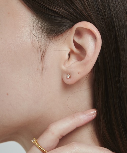 ciite' surgical stainless(シーテサージカルステンレス)の「【 金属アレルギー対応 】 7サイズ ビジューピアス サージカルステンレス (両耳用)(ピアス(両耳用)・レディース・ゴールド/シルバー・8/7/6/5/3/2/4)」の16枚目の写真