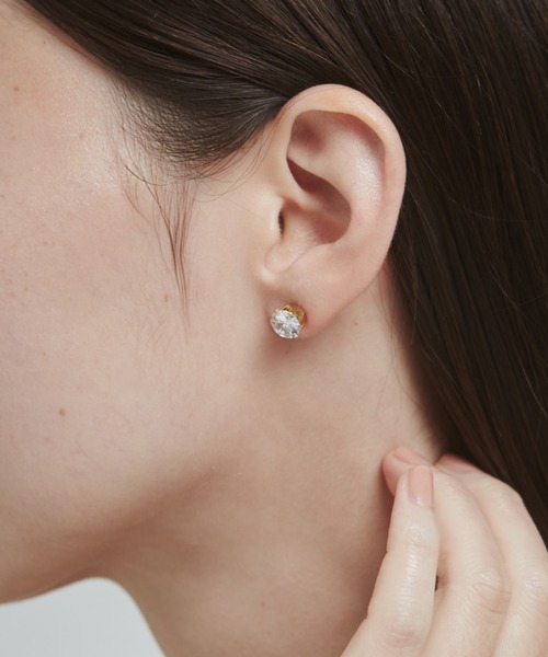 ciite' surgical stainless(シーテサージカルステンレス)の「【 金属アレルギー対応 】 7サイズ ビジューピアス サージカルステンレス (両耳用)(ピアス(両耳用)・レディース・ゴールド/シルバー・8/7/6/5/3/2/4)」の6枚目の写真