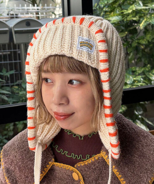 HELLO.SANFRANCISCO（ハローサンフランシスコ）の「【HELLO.SANFRANCISCO/ハローサンフランシスコ】ハンドステッチフライトキャップ（キャップ・レディース・グレー/アイボリー/レッド・ONE SIZE）」の4枚目の写真