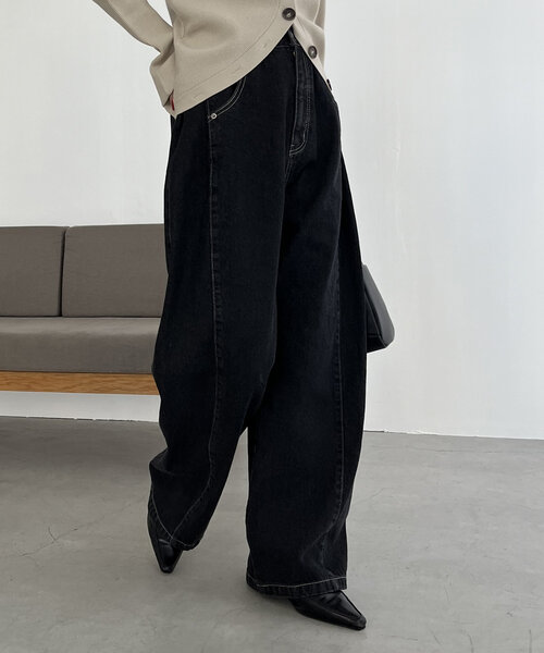 CAPRICIEUX LE'MAGE（カプリシューレマージュ）の「サイドタックデニム（デニムパンツ・レディース・ブラック・38/36）」の7枚目の写真