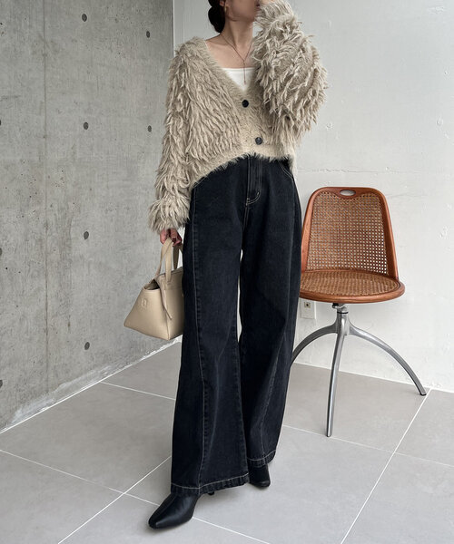 CAPRICIEUX LE'MAGE（カプリシューレマージュ）の「サイドタックデニム（デニムパンツ・レディース・ブラック・38/36）」の17枚目の写真