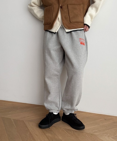 Lakey Park　裏起毛ロゴ入りスウェットパンツ